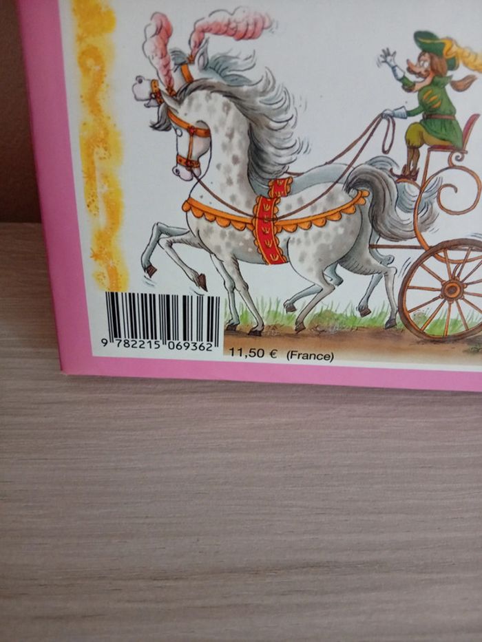Livre d imagerie de princesses - photo numéro 3