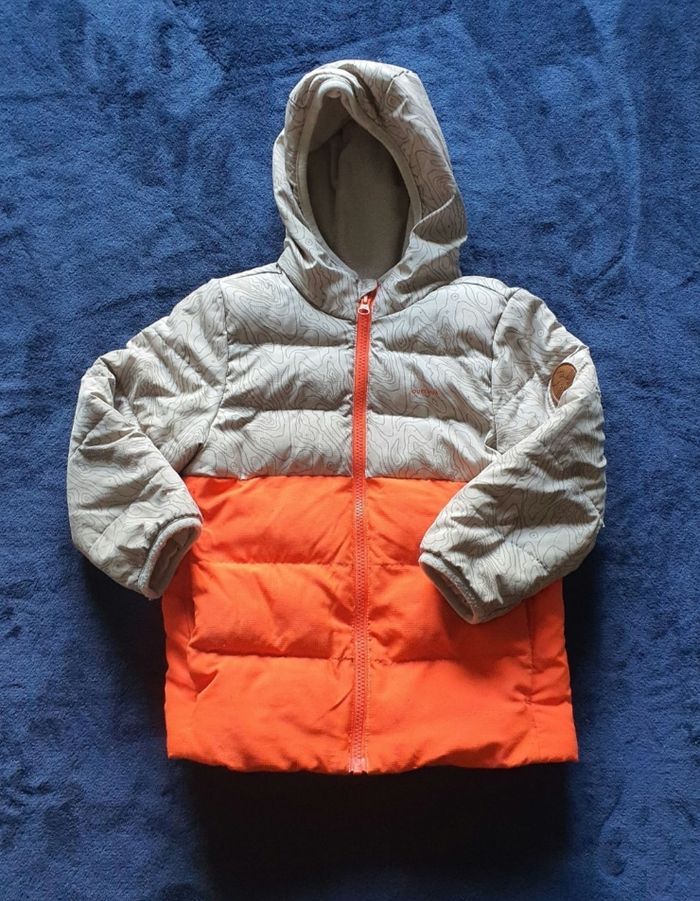 Doudoune à capuche orange et grise Décathlon 4-5A