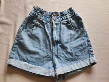 Short en jean , taille 32, marque kiabi