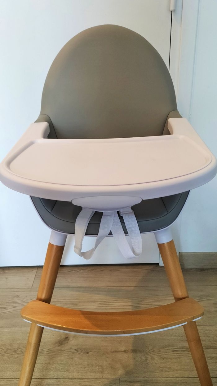 Chaise haute - photo numéro 4