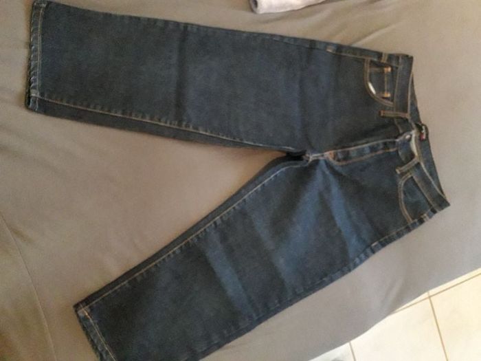 Pantacourt en jeans côte anglaise