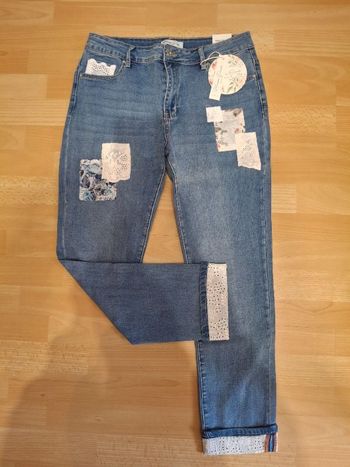 Jean onado T44 xxL empiècement brodé NEUF