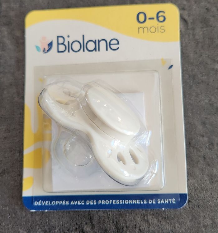 Tétine biolane - photo numéro 1