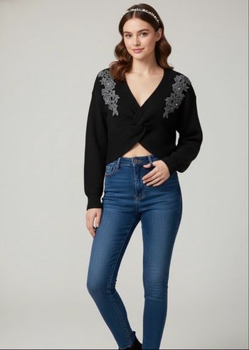 Pull détails dentelle perlé