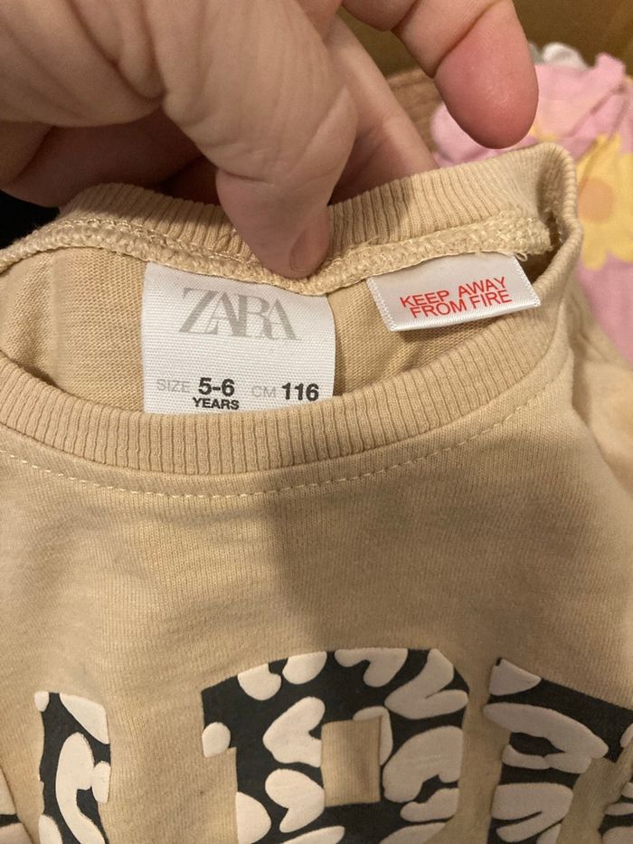 Haut ZARA PARIS 5-6 ans – manches longues – beige - photo numéro 2