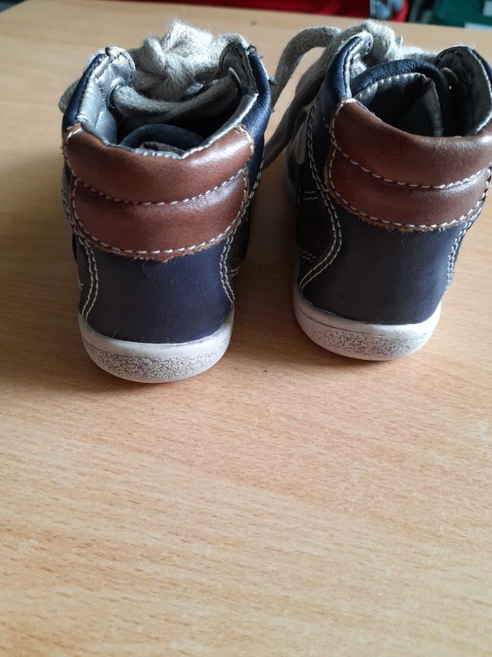 Chaussures de marche 20 - photo numéro 2