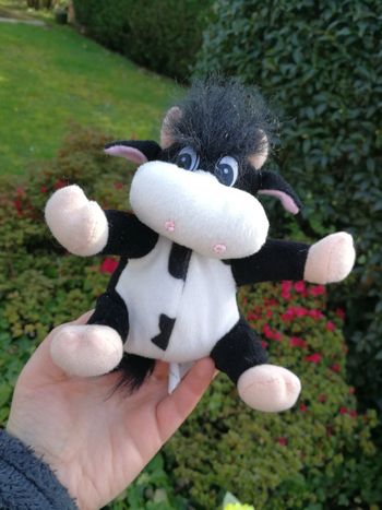Peluche vache noir et blanc taille 15 cm