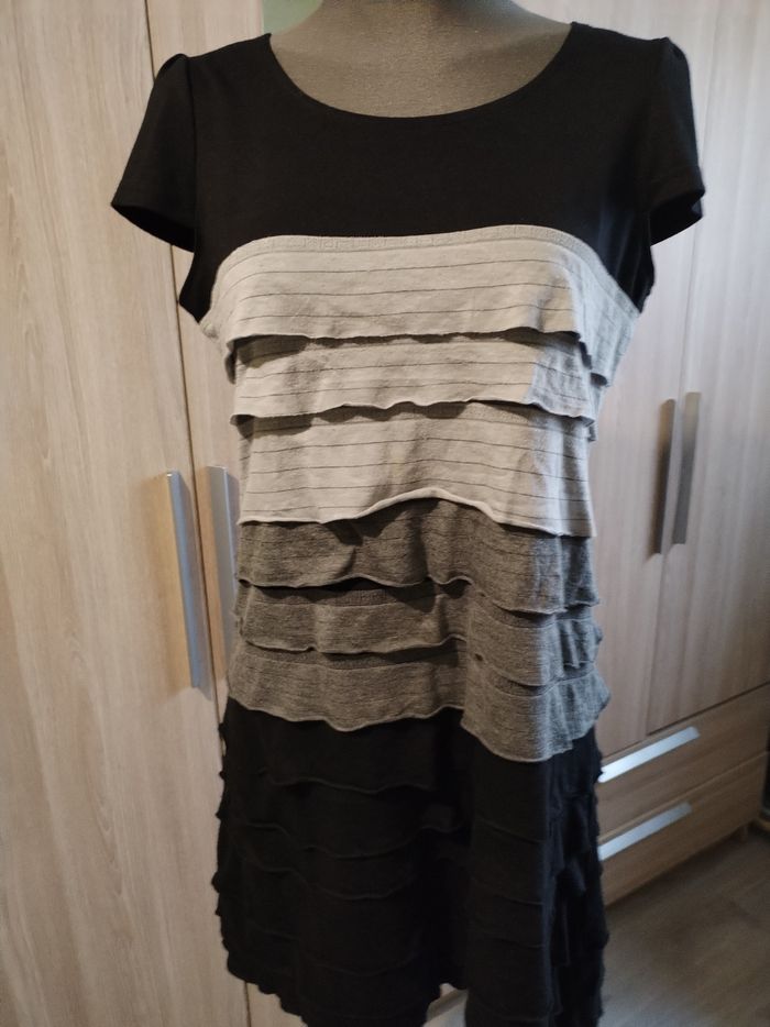 Robe manches courtes taille 42