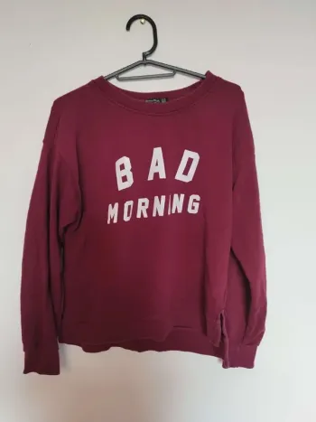 pull pour femme taille M Bershka