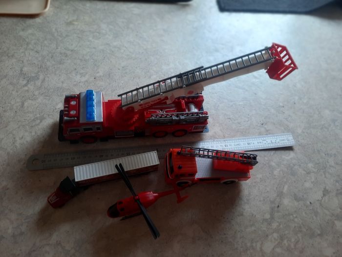 Véhicules de pompier - photo numéro 3