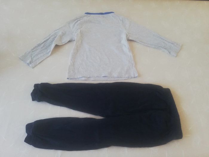 Pijamas 2 PCS gris/marine 5 ans Kiabi - photo numéro 3
