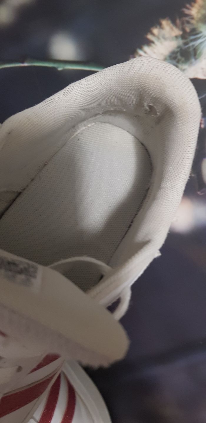 Basket marque Adidas taille 38.5 - photo numéro 5