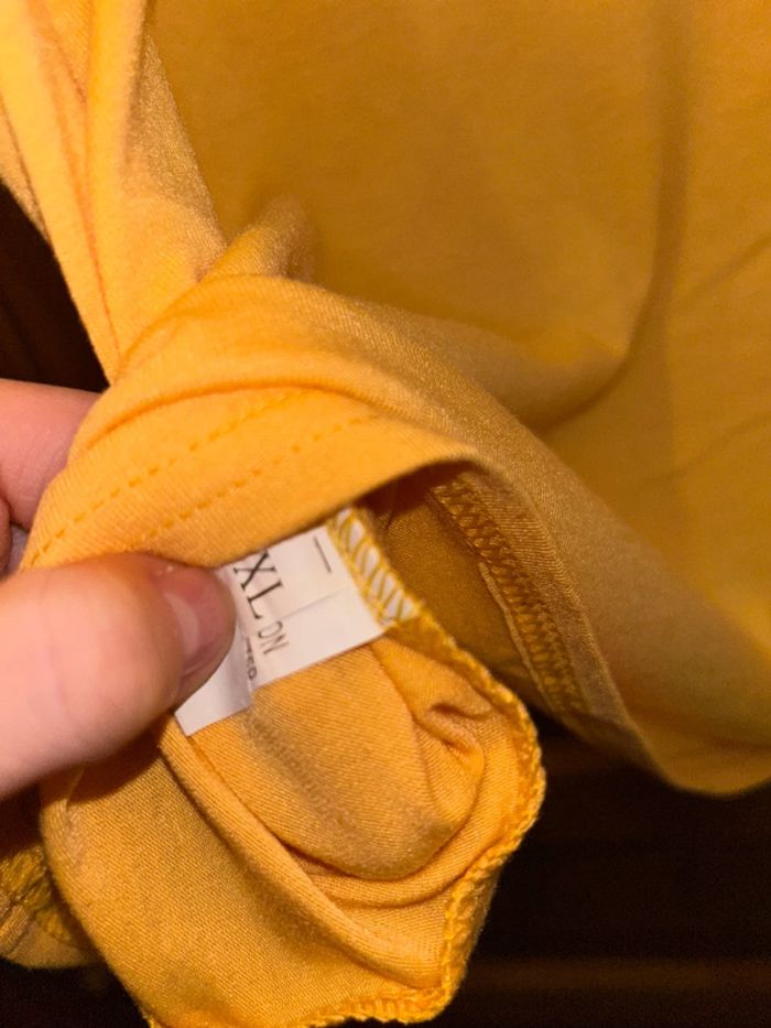 T-shirt jaune - photo numéro 2