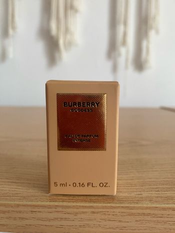 Burberry goddess edp intense