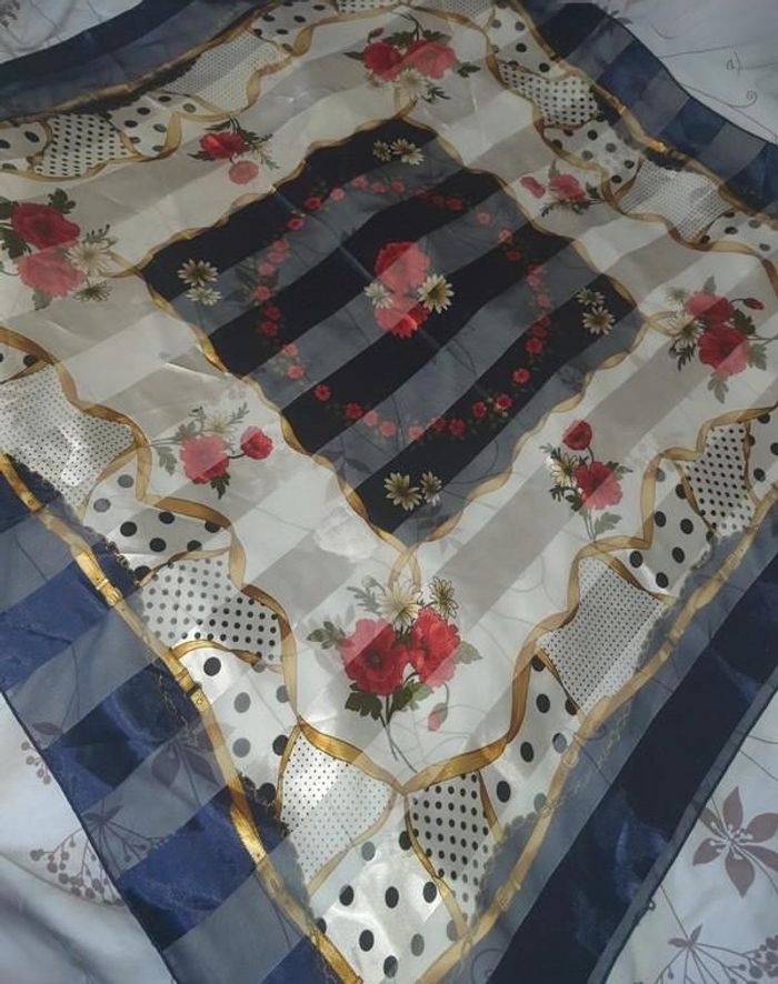 Superbe foulard pour femme - photo numéro 6