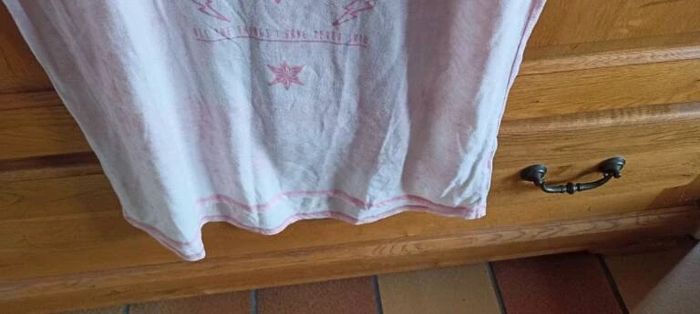 T-shirt guess - photo numéro 3