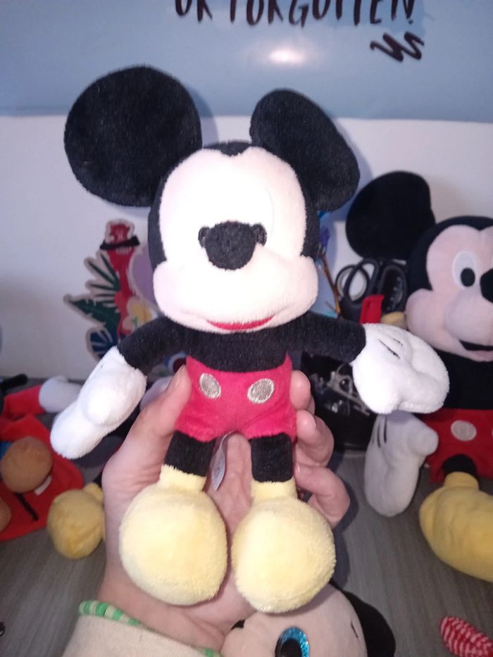 Gros lot de 15 peluches mickey dont 3 interactives prix non négociable - photo numéro 9