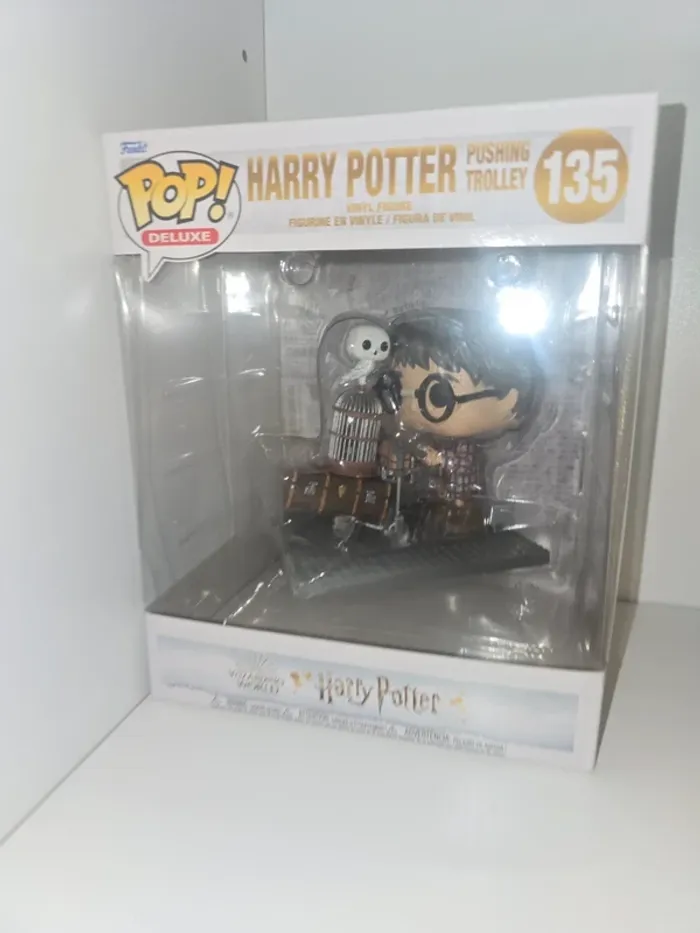 Funko pop Harry potter pushing trolley