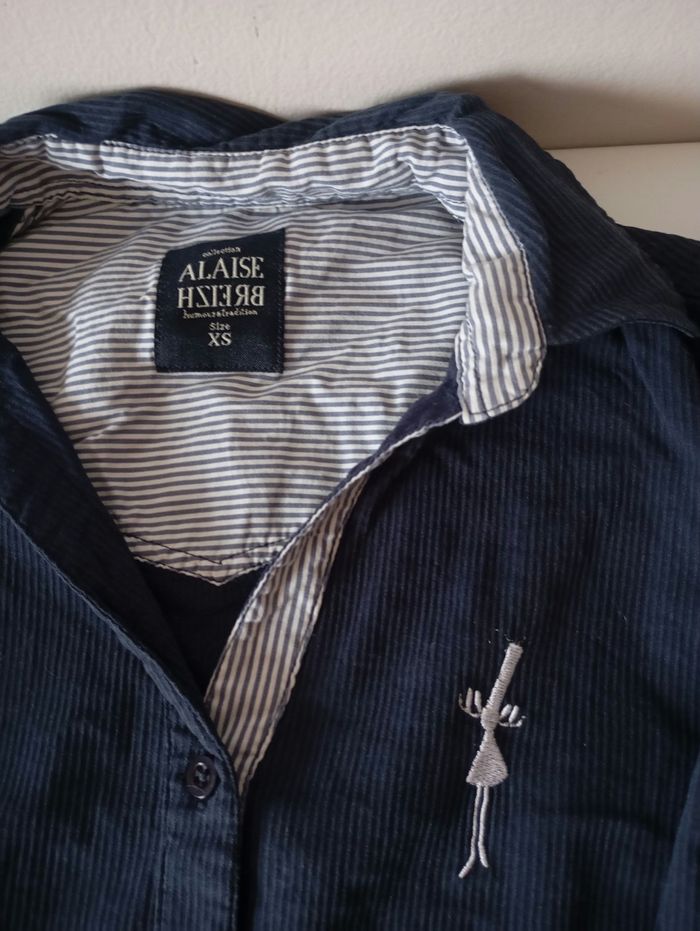 Chemise marine. Rayures .Manches longues . T34 XS. Cotin polyamide elasthane . Très bon état - photo numéro 8
