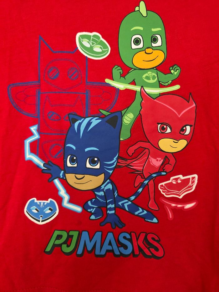 LOTS DE TEE-SHIRT PYMASKS 4ANS NEUF - photo numéro 3