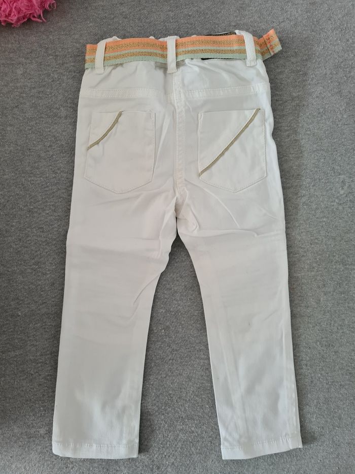 Jeans avec ceinture - photo numéro 3