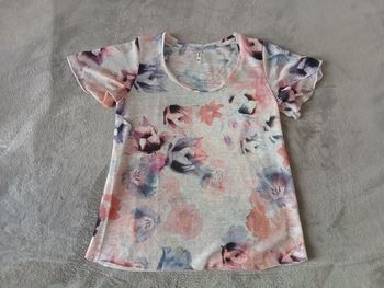 T-shirt léger à fleurs Stradivarius - Taille S