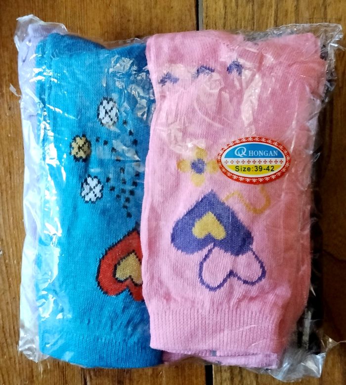 Lot de 10 chaussettes femme neuves 39-42 - photo numéro 3