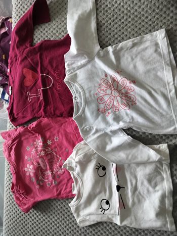 Lot de 4 hauts a manches longues très bon état 6 mois 