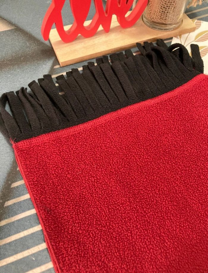 2 écharpes : 1 bleue / 1 bordeaux - photo numéro 6