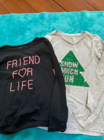 lot 2 tee shirts teeshirt 10 ans 1 gris  primark tbe 1 kiabi noir