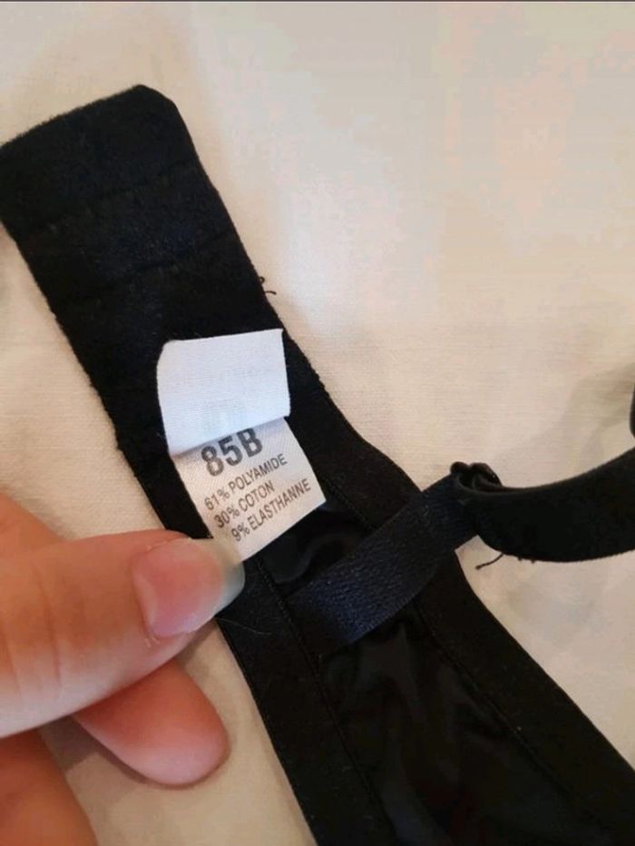 Soutien gorge 85B - photo numéro 3