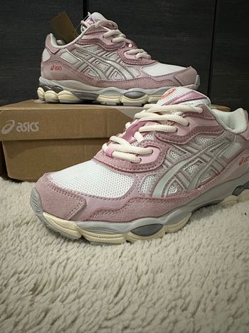 Asics gel NYC Rose taille 38