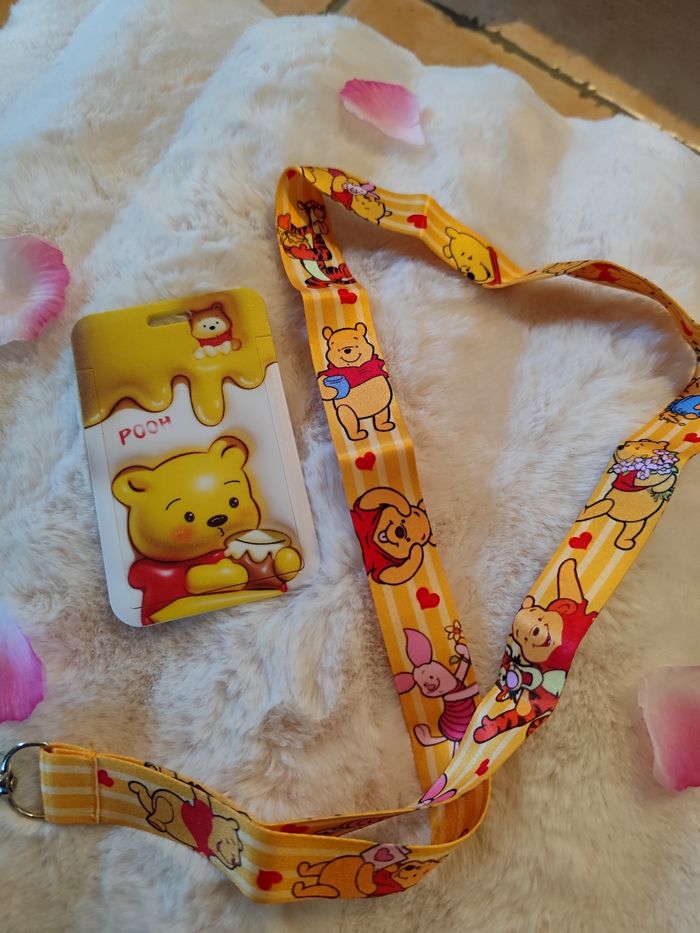 porte carte badge Disney Winnie l'ourson