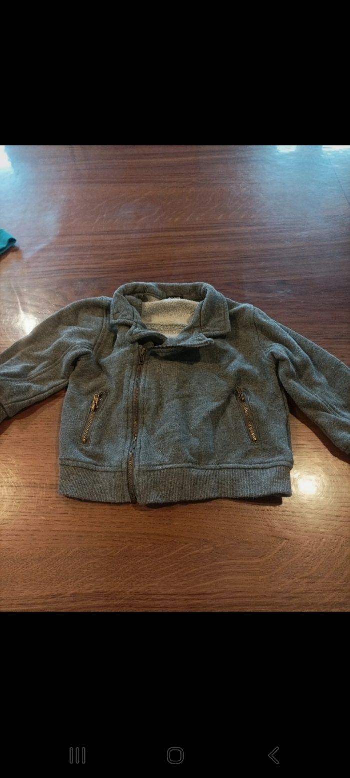 Lot de 11 sweats pulls et gilets garçon 18 mois - photo numéro 6