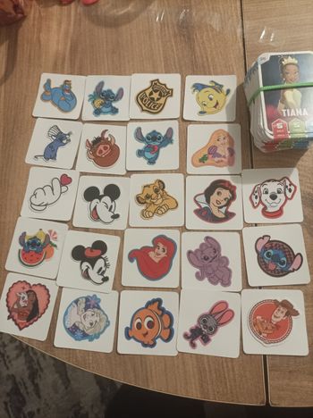 Lot de 23 fixeez avec collection complète de carte de 1 a 108