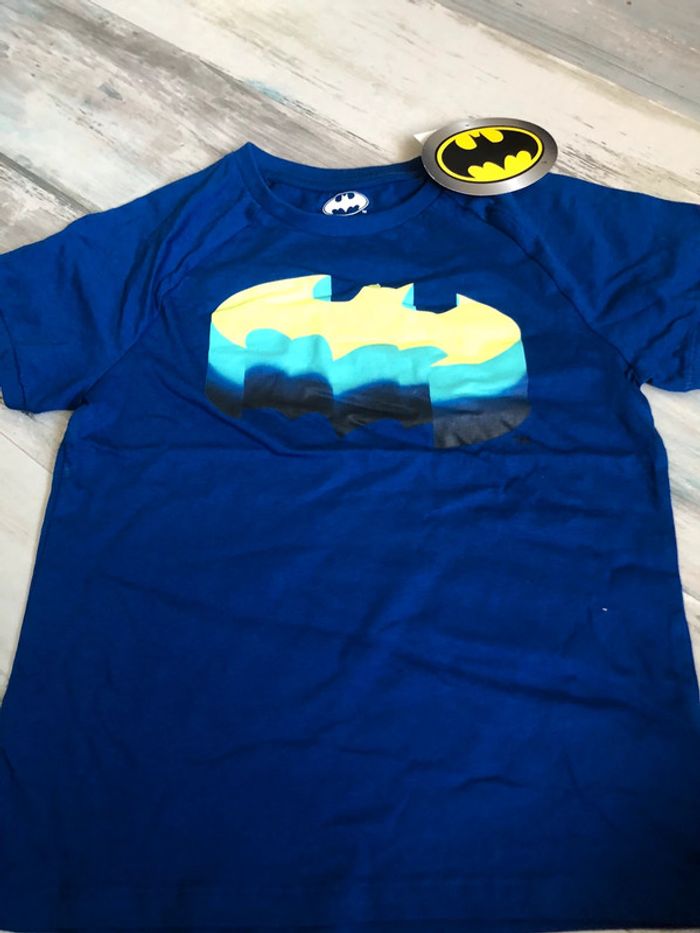 Tee-shirts et shorts neufs - photo numéro 7