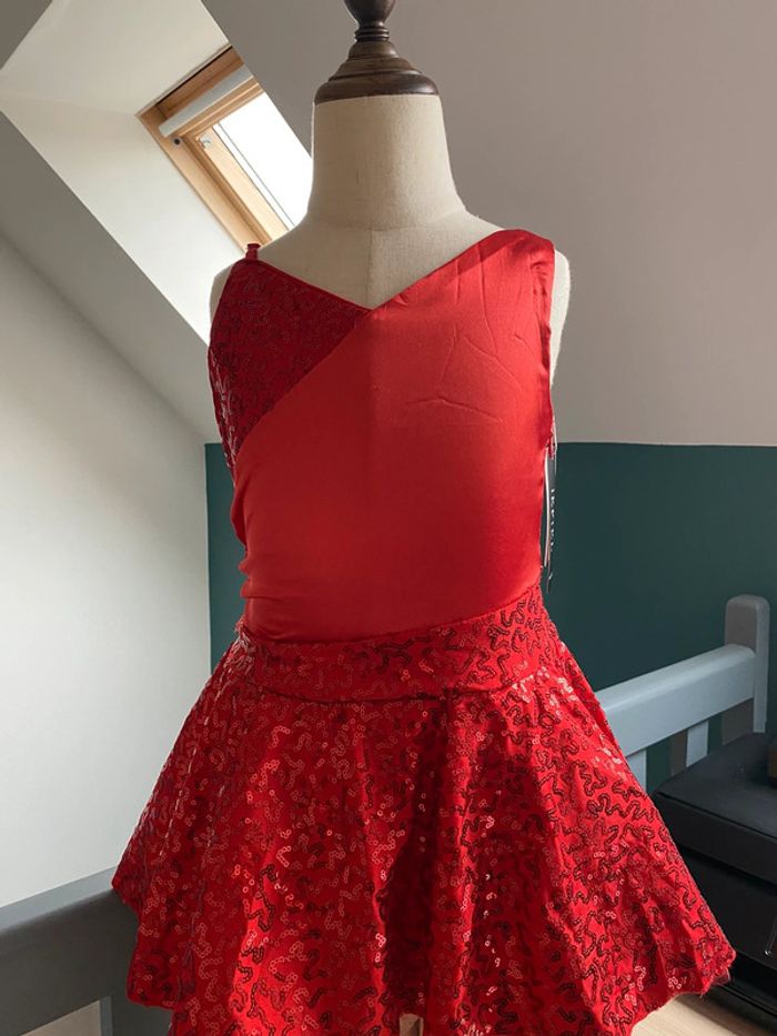 Robe patinage 7 / 8 ans neuve - photo numéro 2