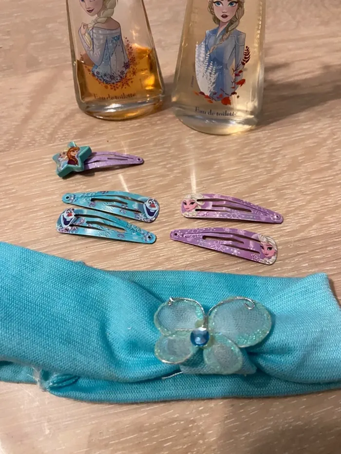 Lot la reine des neiges: parfum et accessoires cheveux - photo numéro 2
