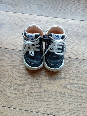 Chaussures en cuir taille 23