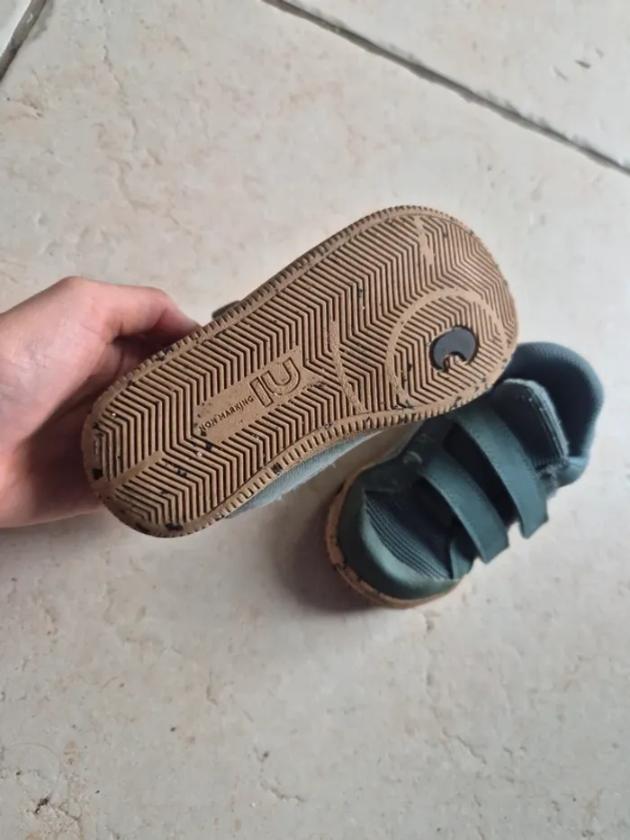 Magnifiques chaussures bleues 23 Decathlon - photo numéro 2