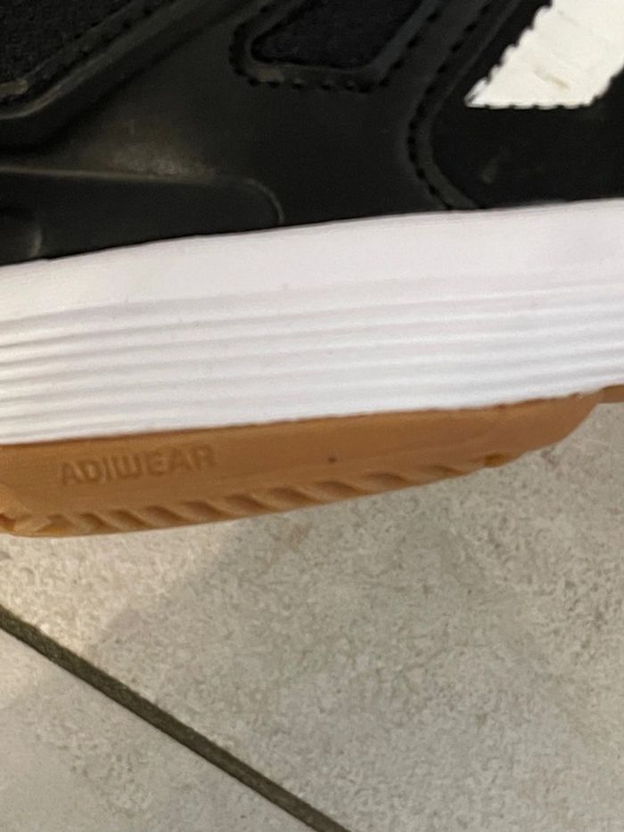 Basket Adidas adiwear 36,5 neuf - photo numéro 9