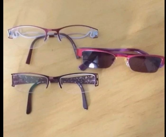 Lot dissociable de lunettes correctrices de vue et solaire