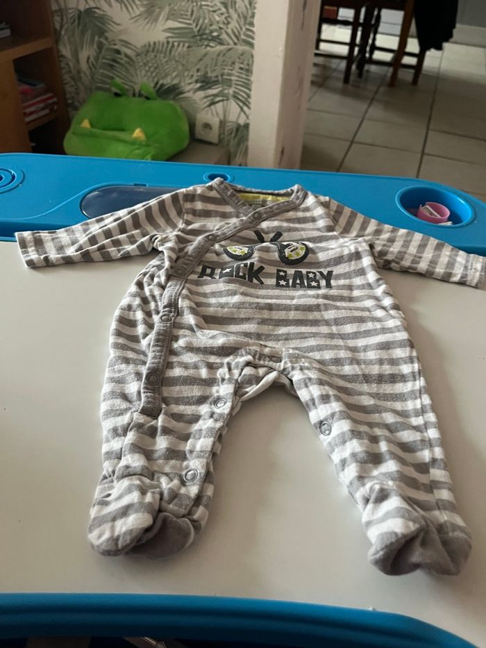 Pyjama - photo numéro 4