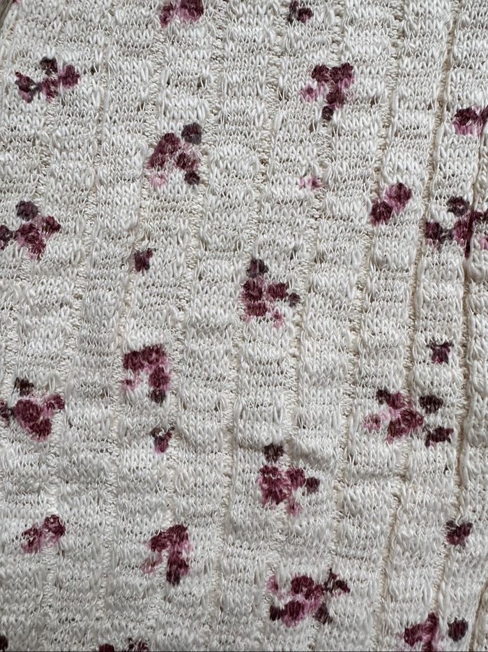 Pantalon beige à fleurs Zara 4/5 ans neuf - photo numéro 4