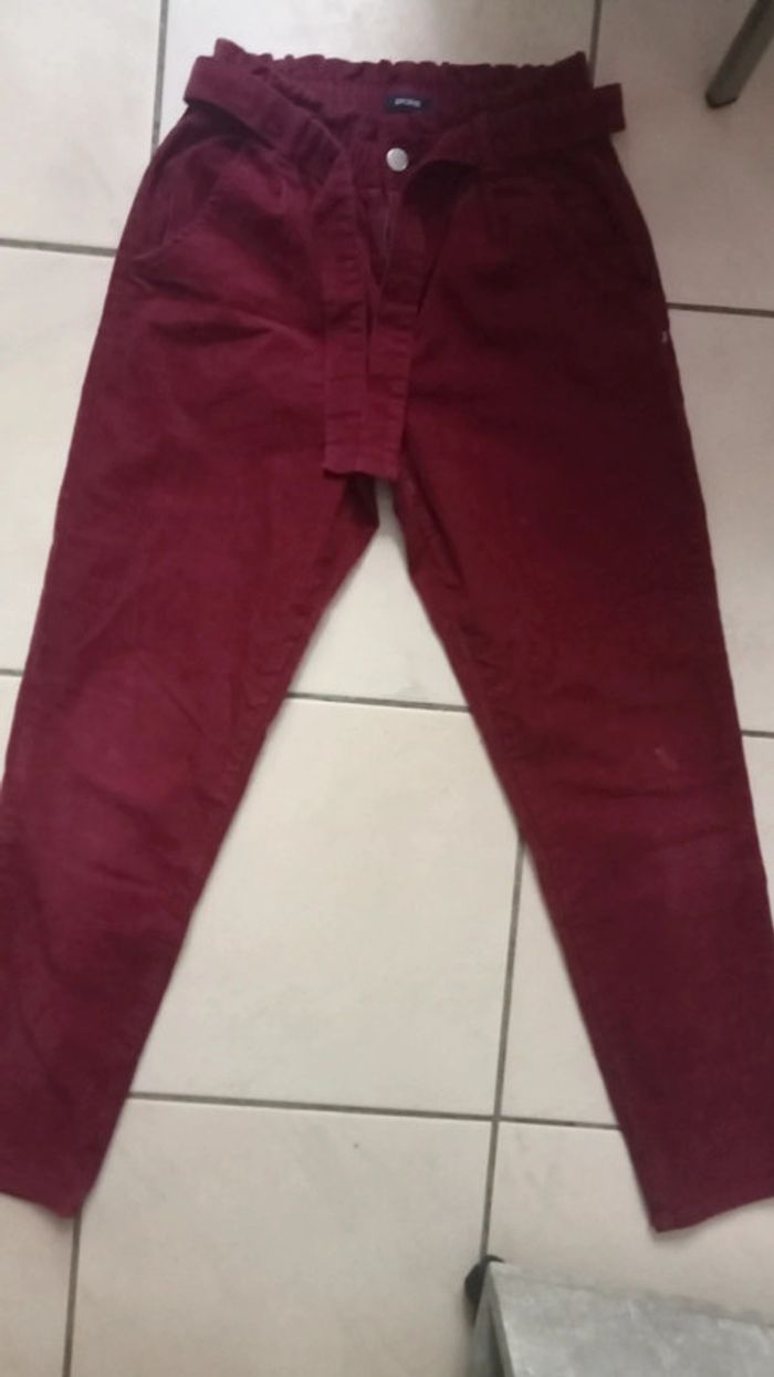Pantalon bordeaux Okaïdi 14 ans