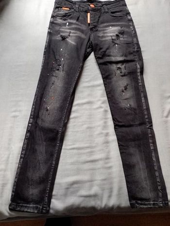 Jean effet "troué taché"