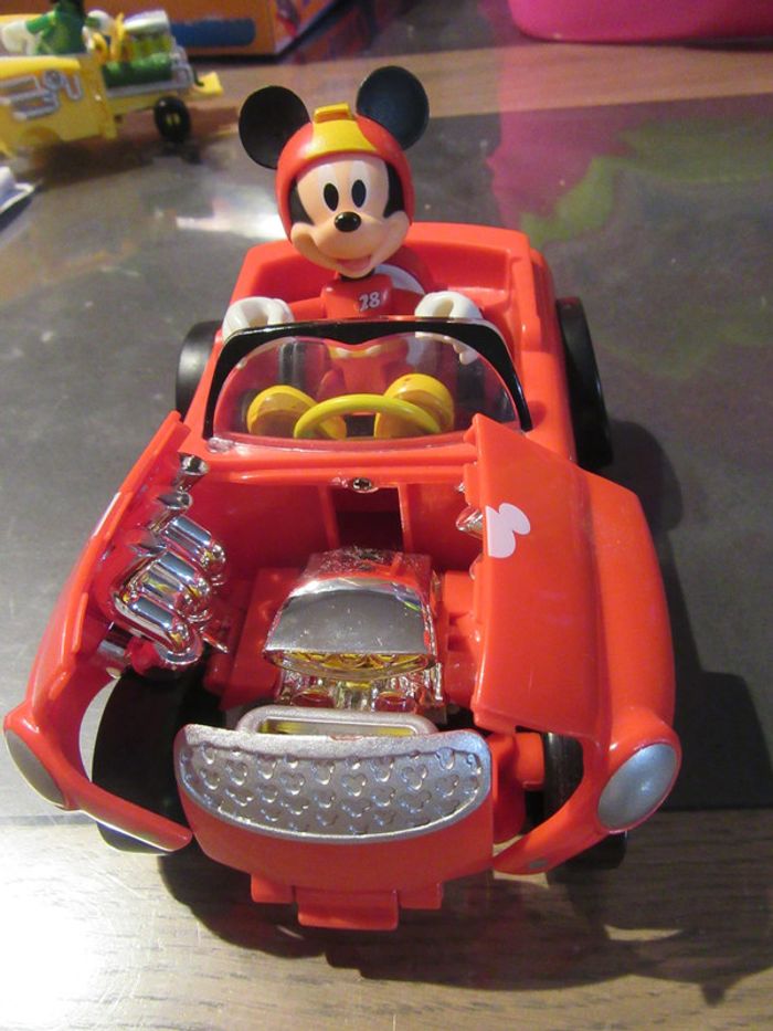 Bolide transformable avec Mickey Top départ