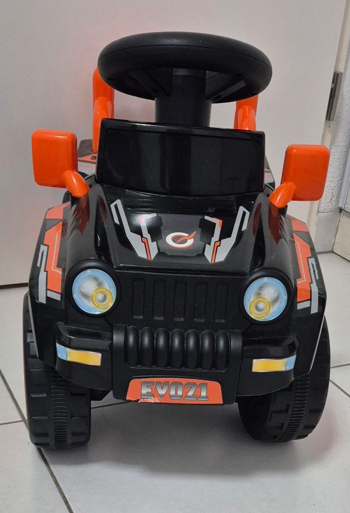 Voiture électrique bébé 2 ans - photo numéro 2