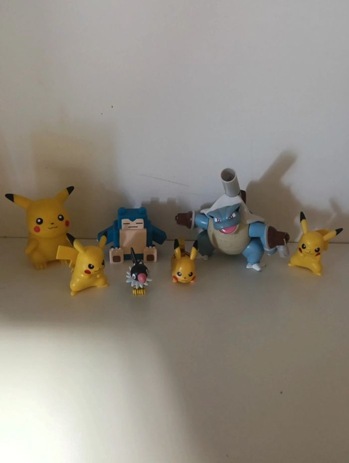 Lot de figurines pokémon - photo numéro 2