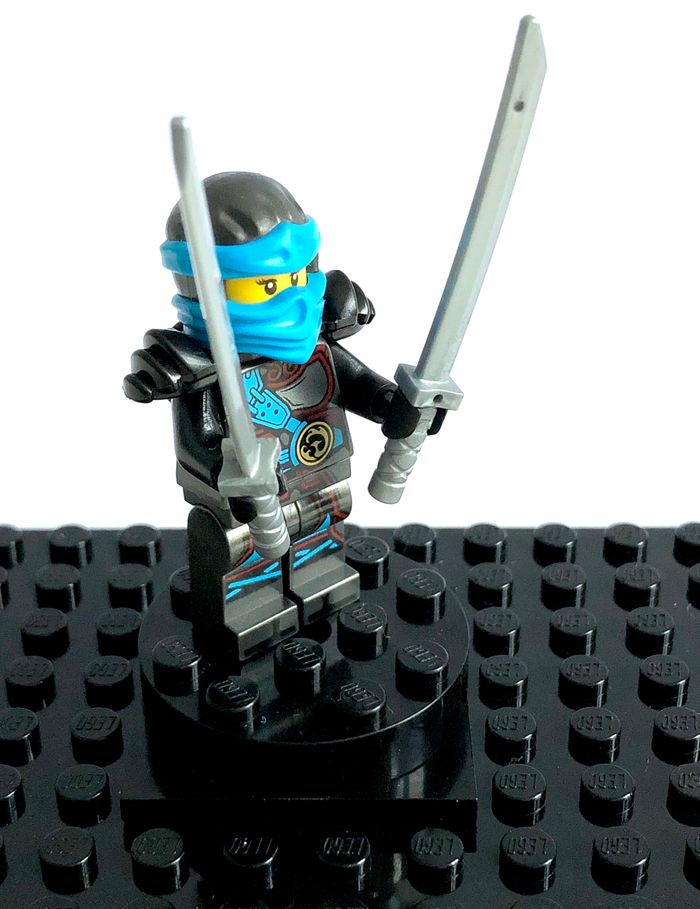LEGO Ninjago The Hands of Time - Nya, black armor - photo numéro 6